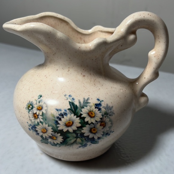 Vintage Ceramic Pitcher and Bowl Set with Daisy Floral Design on Front - Picture 4 of 10